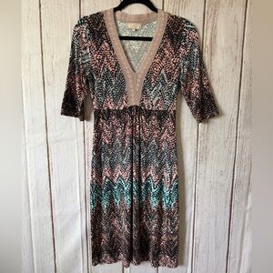 Cream Boho Chevron Zig Zag V-Neck Midi Dress with Crochet
Lace Trim Size XS